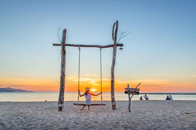 🌅 석양 포구 해안(유히가우라 카이간)
